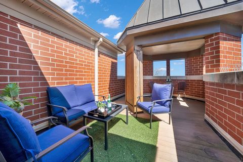 Tiny photo for 324 E 17th Street, Chicago, IL 60616 (MLS # 12475111)