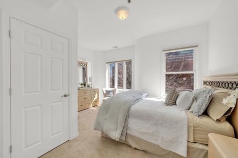 Tiny photo for 324 E 17th Street, Chicago, IL 60616 (MLS # 12475111)