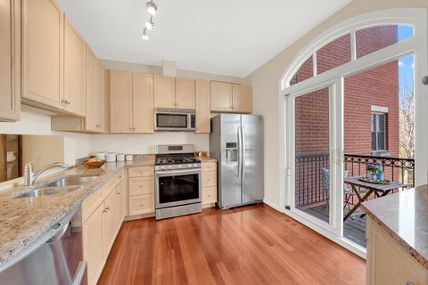 Tiny photo for 324 E 17th Street, Chicago, IL 60616 (MLS # 12475111)