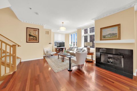 Tiny photo for 324 E 17th Street, Chicago, IL 60616 (MLS # 12475111)