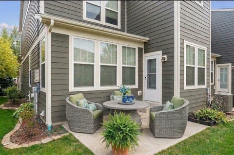 Tiny photo for 162 Waverly Court, Bloomingdale, IL 60108 (MLS # 12762220)