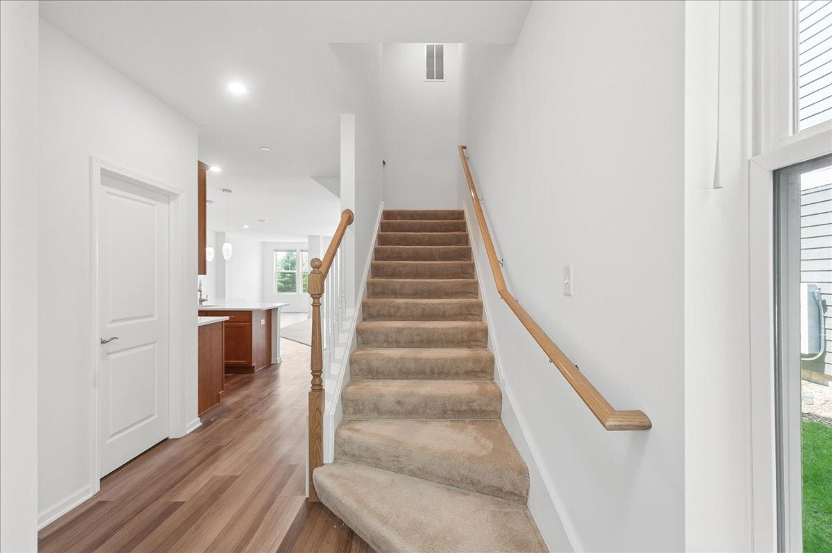 162 Waverly Court