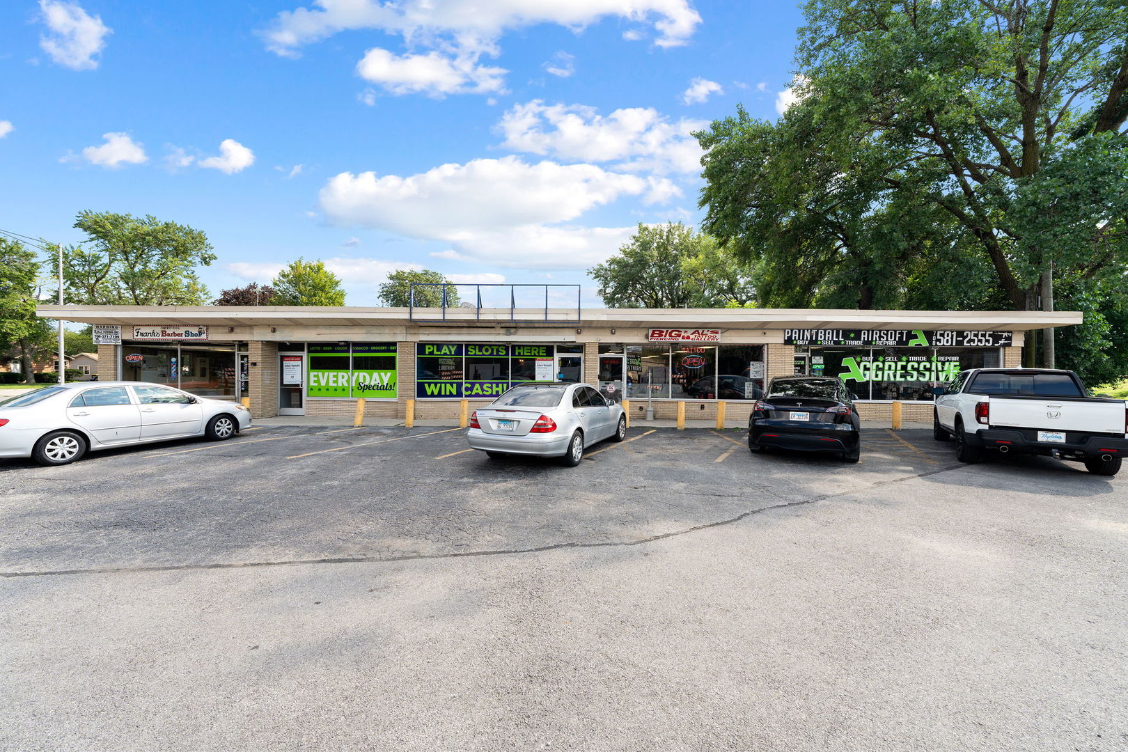 Photo 1 of 14 — 10341 Southwest Highway, Chicago Ridge, IL 60415