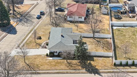 Tiny photo for 1533 2nd Avenue, Camanche, IA 52730 (MLS # 12597372)