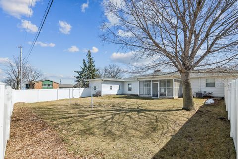 Tiny photo for 1533 2nd Avenue, Camanche, IA 52730 (MLS # 12597372)