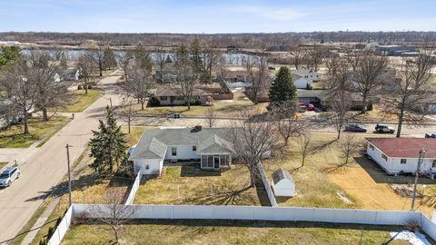 Tiny photo for 1533 2nd Avenue, Camanche, IA 52730 (MLS # 12597372)