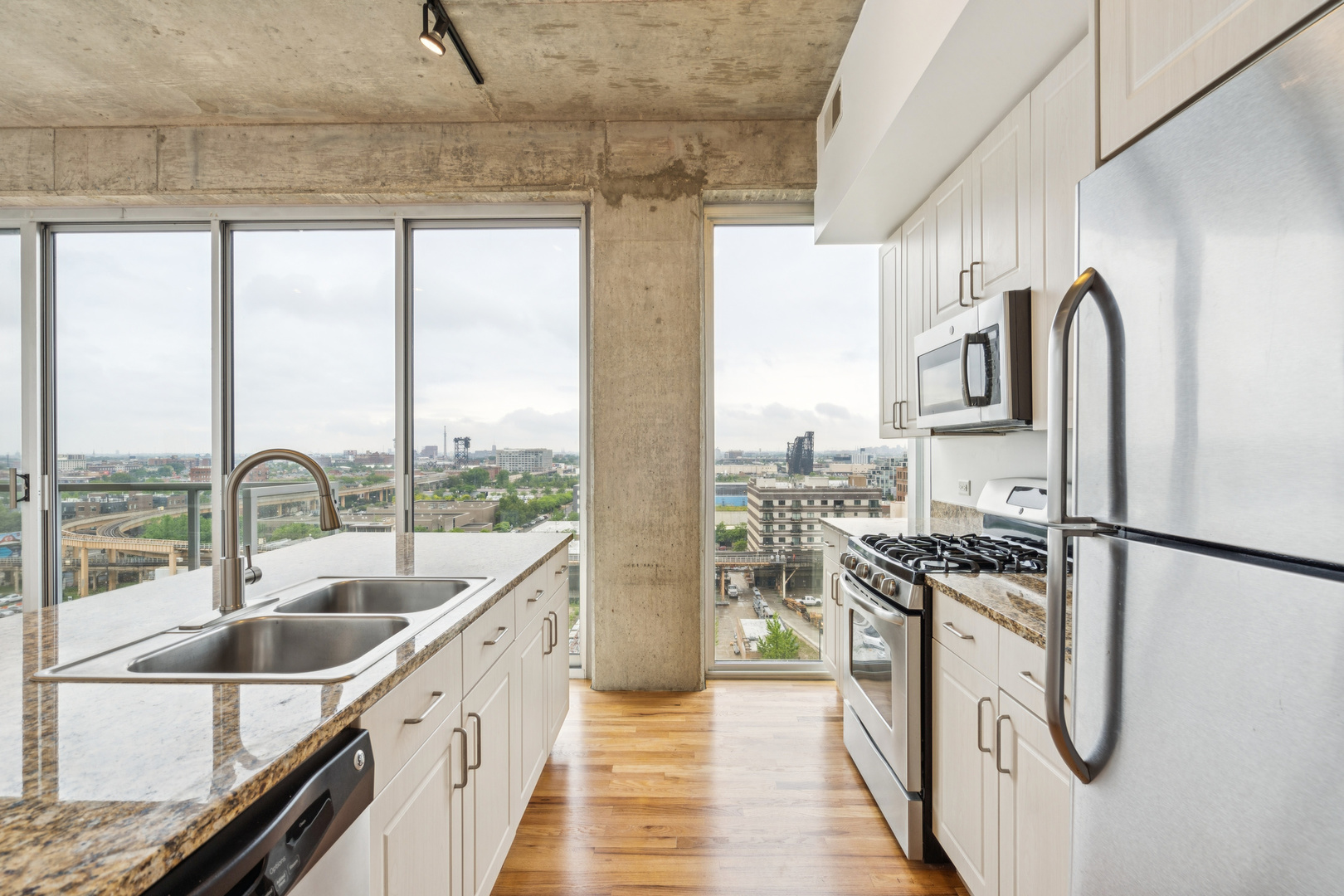 1620 S Michigan Avenue 1126