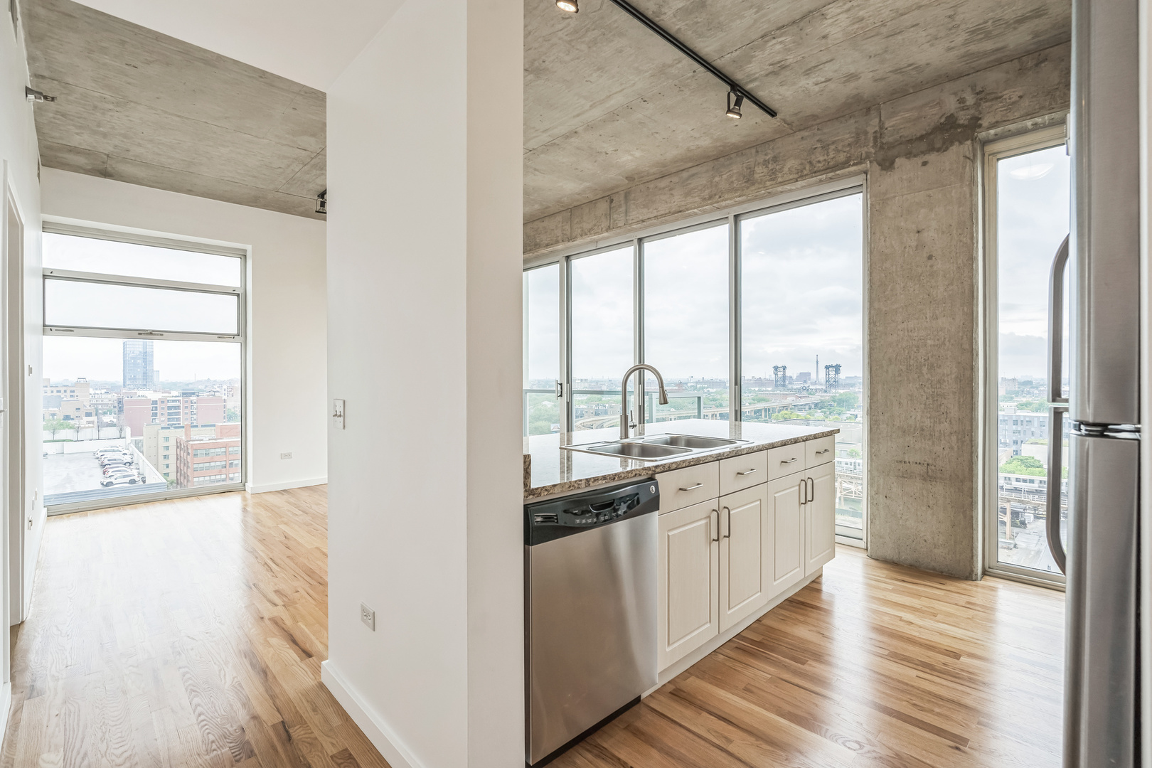 1620 S Michigan Avenue 1126