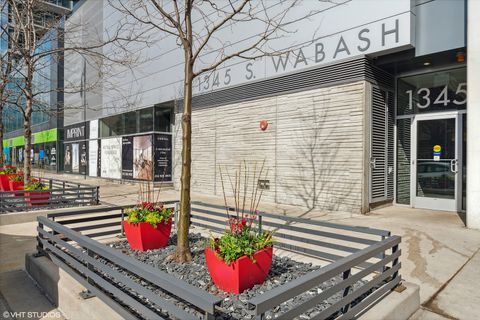Tiny photo for 1345 S Wabash Avenue #608, Chicago, IL 60605 (MLS # 12509190)