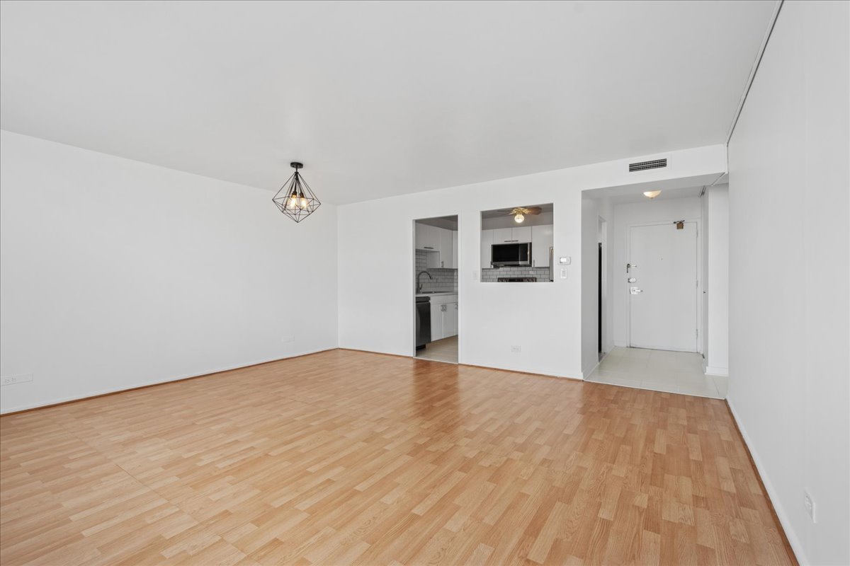 6301 N Sheridan Road 22D