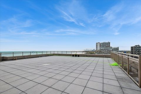 Tiny photo for 6301 N Sheridan Road #22D, Chicago, IL 60660 (MLS # 12527484)