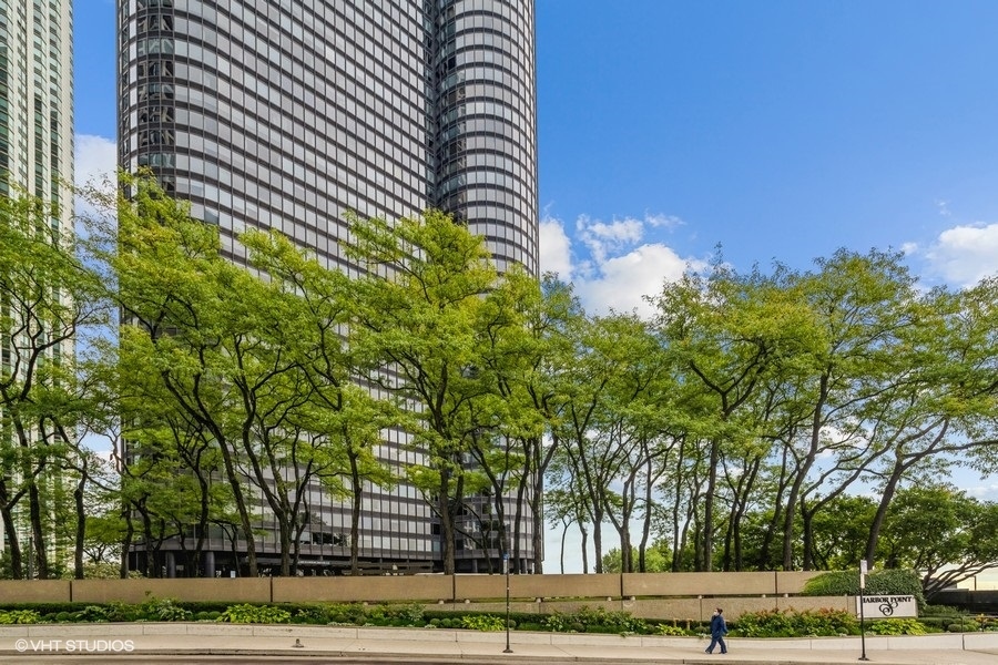 155 N Harbor Drive 2611