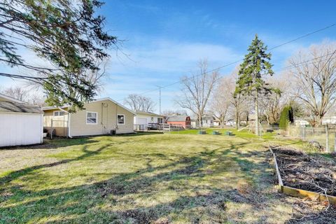 Tiny photo for 401 E Lincoln Street, Sycamore, IL 60178 (MLS # 12622284)