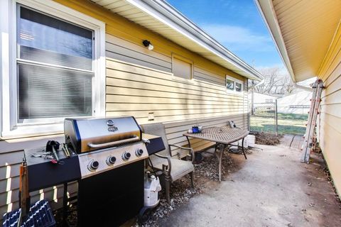 Tiny photo for 401 E Lincoln Street, Sycamore, IL 60178 (MLS # 12622284)