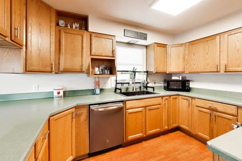 Tiny photo for 401 E Lincoln Street, Sycamore, IL 60178 (MLS # 12622284)