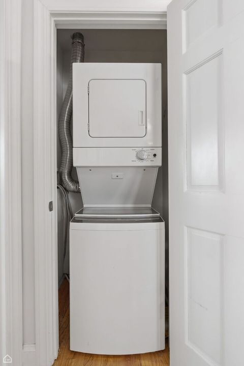 Tiny photo for 1360 W Estes Avenue #2N, Chicago, IL 60626 (MLS # 12518977)