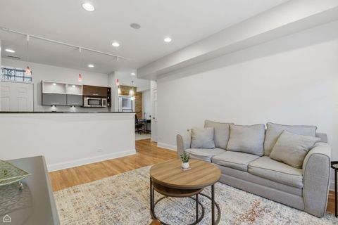 Tiny photo for 1360 W Estes Avenue #2N, Chicago, IL 60626 (MLS # 12518977)