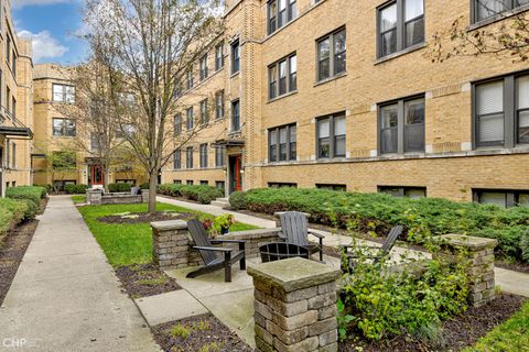 Tiny photo for 1360 W Estes Avenue #2N, Chicago, IL 60626 (MLS # 12518977)
