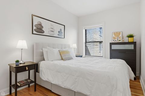 Tiny photo for 1360 W Estes Avenue #2N, Chicago, IL 60626 (MLS # 12518977)