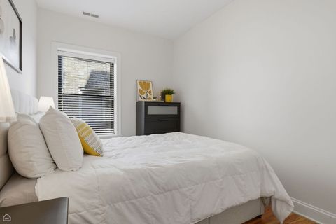 Tiny photo for 1360 W Estes Avenue #2N, Chicago, IL 60626 (MLS # 12518977)