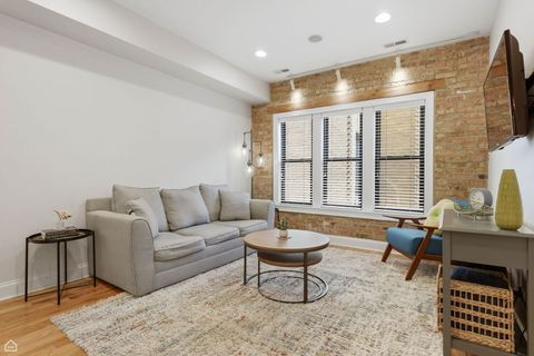 Tiny photo for 1360 W Estes Avenue #2N, Chicago, IL 60626 (MLS # 12518977)