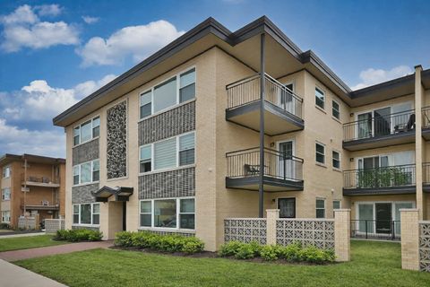 Tiny photo for 3045 N Paris Avenue #203, River Grove, IL 60171 (MLS # 12582573)