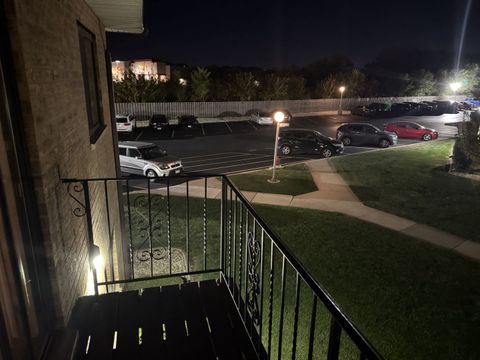 Tiny photo for 4905 W 109th Street #202, Oak Lawn, IL 60453 (MLS # 12513319)