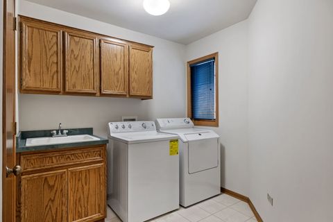 Tiny photo for 8614 Bangor Drive, Tinley Park, IL 60487 (MLS # 12558286)