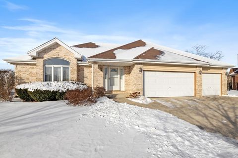 Photo of 8614 Bangor Drive, Tinley Park, IL 60487 (MLS # 12558286)