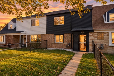 Photo of 9513 S Merrion Avenue, Chicago, IL 60617 (MLS # 12796039)