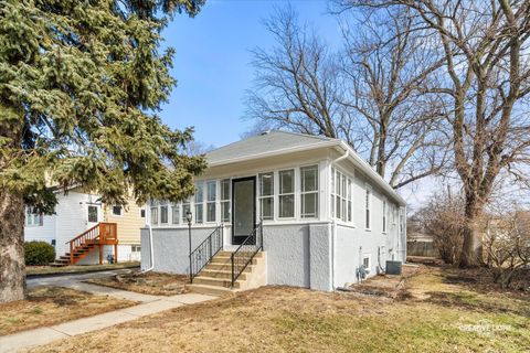 Tiny photo for 237 S Villa Avenue, Elmhurst, IL 60126 (MLS # 12570707)