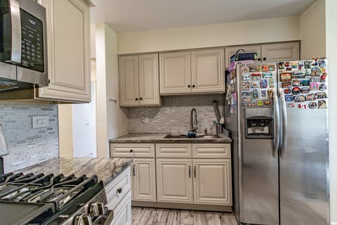 Tiny photo for 1475 REBECCA Drive #422, Hoffman Estates, IL 60194 (MLS # 12640359)