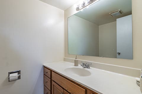Tiny photo for 1475 REBECCA Drive #422, Hoffman Estates, IL 60194 (MLS # 12640359)