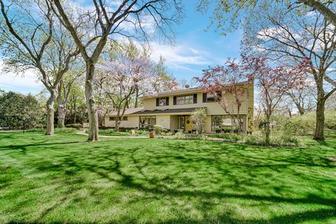 Photo of 18879 W Arbor Boulevard, Grayslake, IL 60030 (MLS # 12358498)
