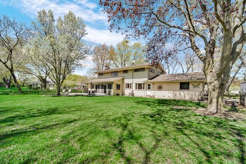 Tiny photo for 18879 W Arbor Boulevard, Grayslake, IL 60030 (MLS # 12358498)