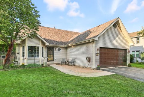Photo of 4012 Brenton Drive, Joliet, IL 60431 (MLS # 12464556)