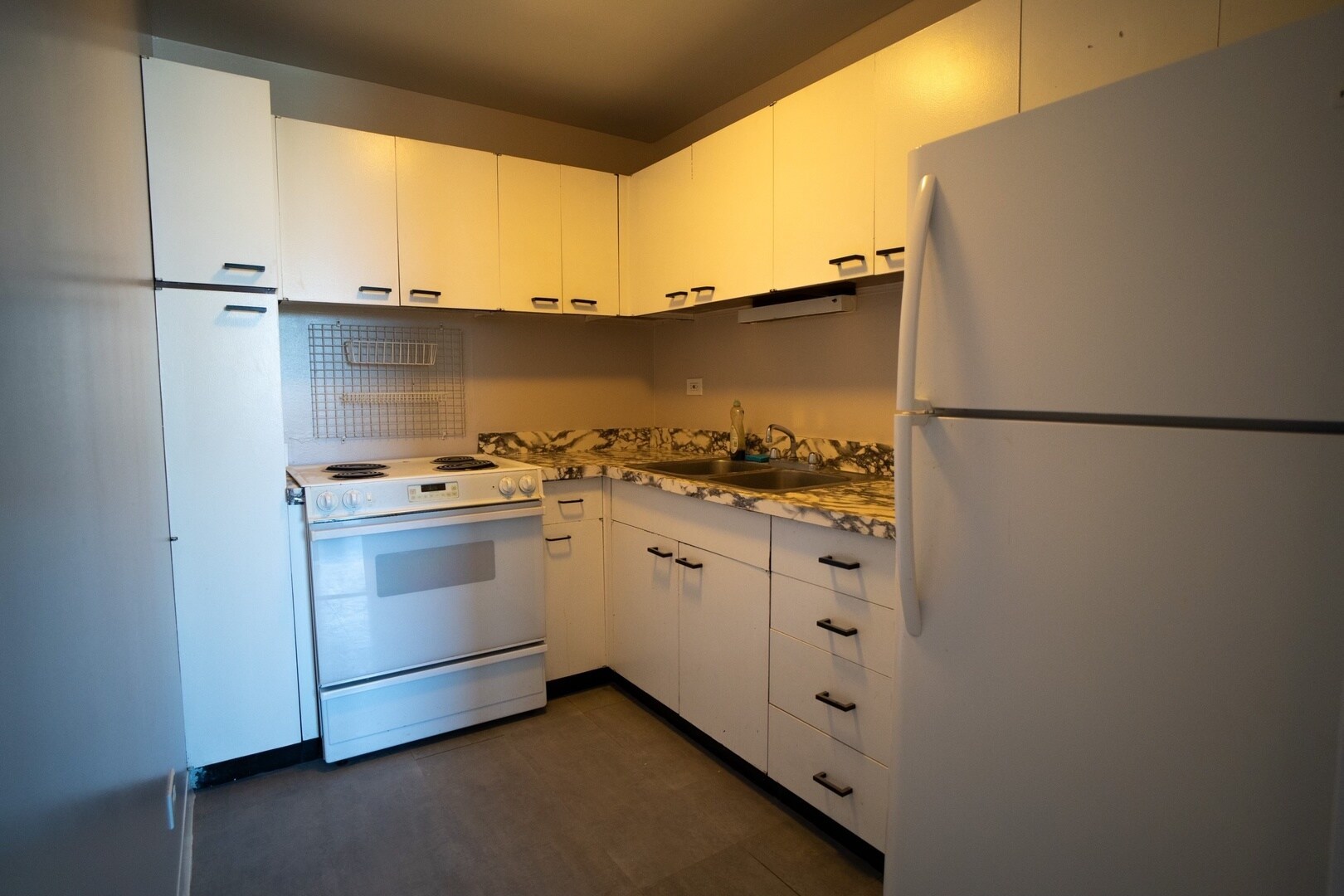 720 W Gordon Terrace 7F