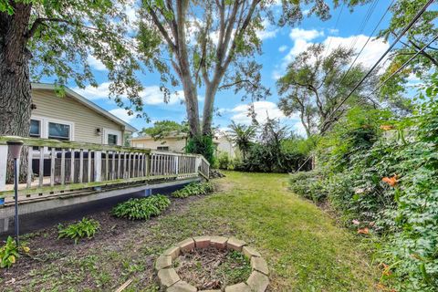 Tiny photo for 110 Cedar Circle, Streamwood, IL 60107 (MLS # 12485273)