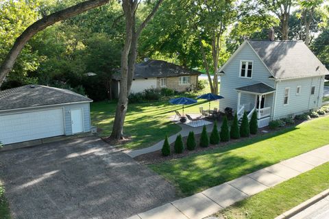 Tiny photo for 604 S Van Buren Street, Batavia, IL 60510 (MLS # 12477529)