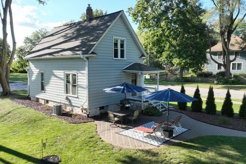Tiny photo for 604 S Van Buren Street, Batavia, IL 60510 (MLS # 12477529)