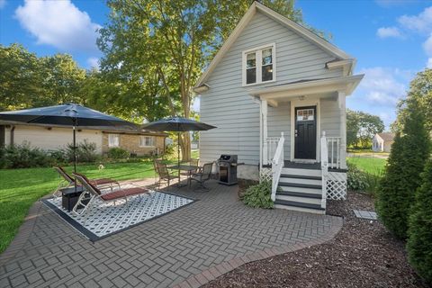 Tiny photo for 604 S Van Buren Street, Batavia, IL 60510 (MLS # 12477529)