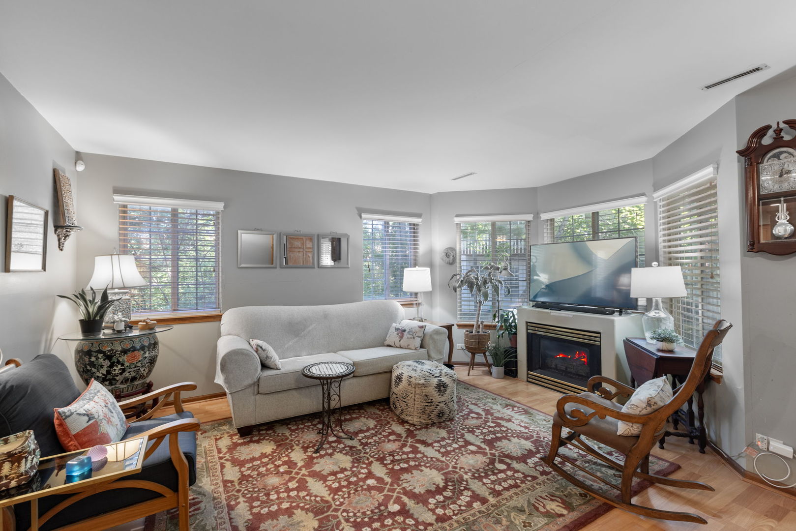 267 W Treehouse Lane