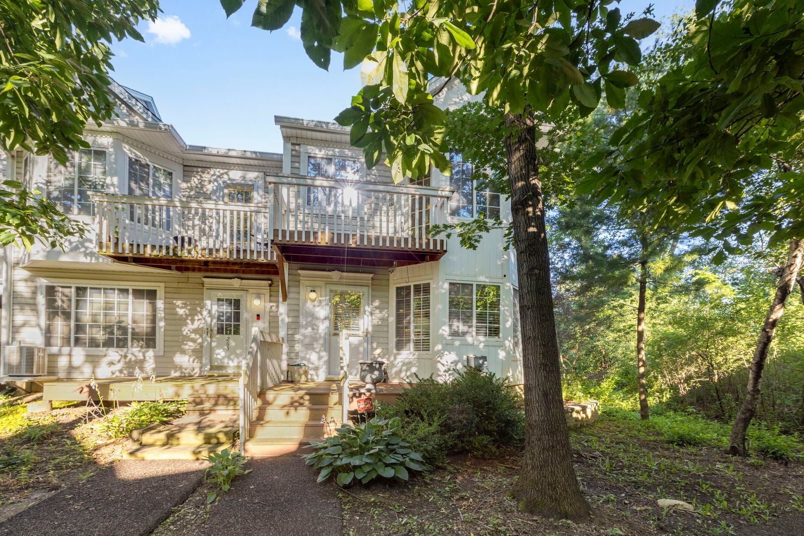 267 W Treehouse Lane