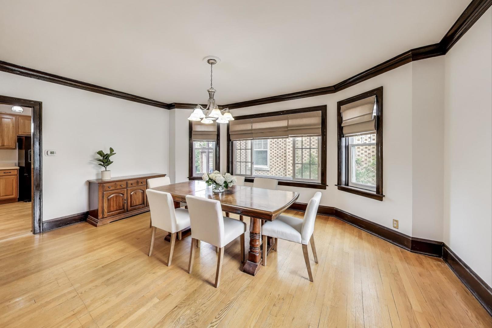 6320 W Peterson Avenue