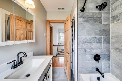 Tiny photo for 6320 W Peterson Avenue, Chicago, IL 60646 (MLS # 12482529)