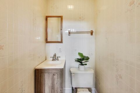 Tiny photo for 6320 W Peterson Avenue, Chicago, IL 60646 (MLS # 12482529)