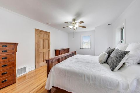 Tiny photo for 6320 W Peterson Avenue, Chicago, IL 60646 (MLS # 12482529)