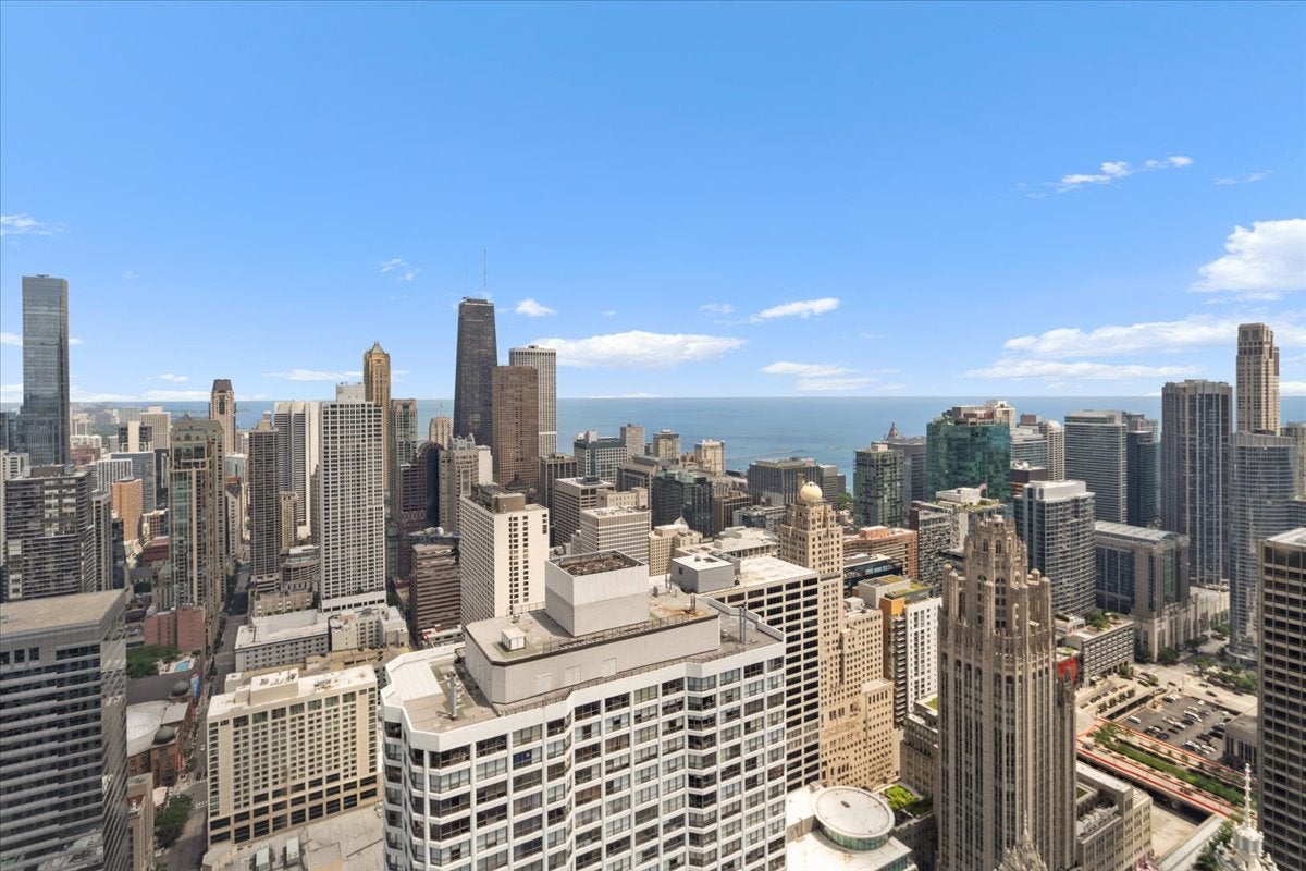 401 N Wabash Avenue 48A