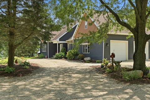 Tiny photo for 1737 E 1700 North Road, Watseka, IL 60970 (MLS # 12726501)