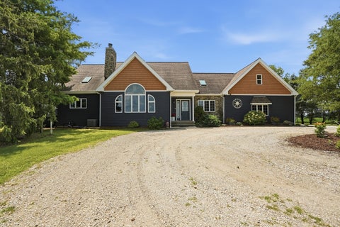 Tiny photo for 1737 E 1700 North Road, Watseka, IL 60970 (MLS # 12726501)